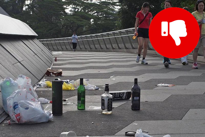 Don't Litter or Spit at Public Places in Singapore