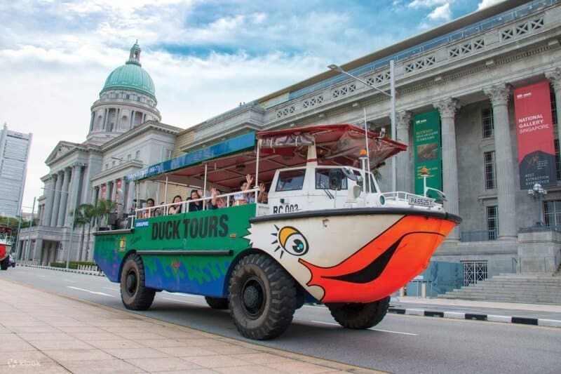 Singapore duck tour